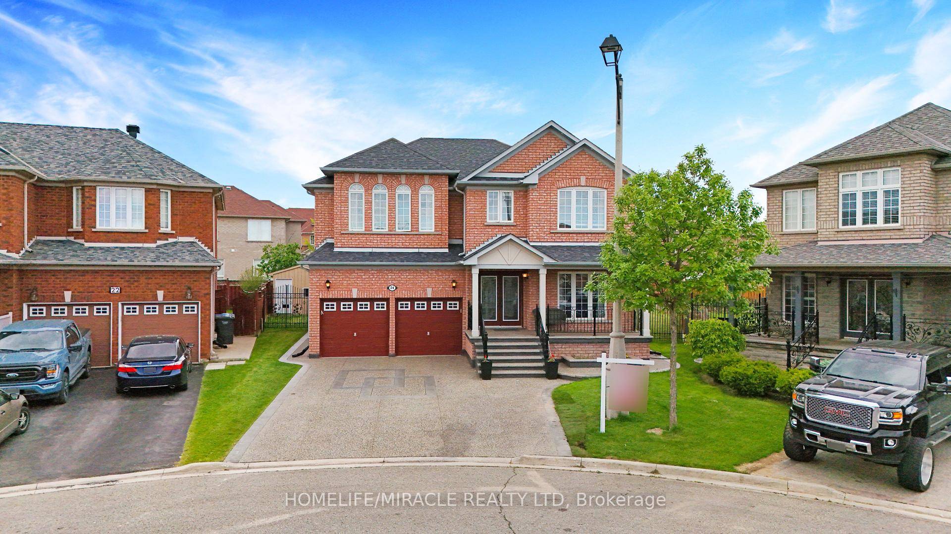 Welcome to this stunning and well maintained premium pie shaped lot in a family friendly cul de sac, proudly owned by its original owner in a highly desirable neighborhood.