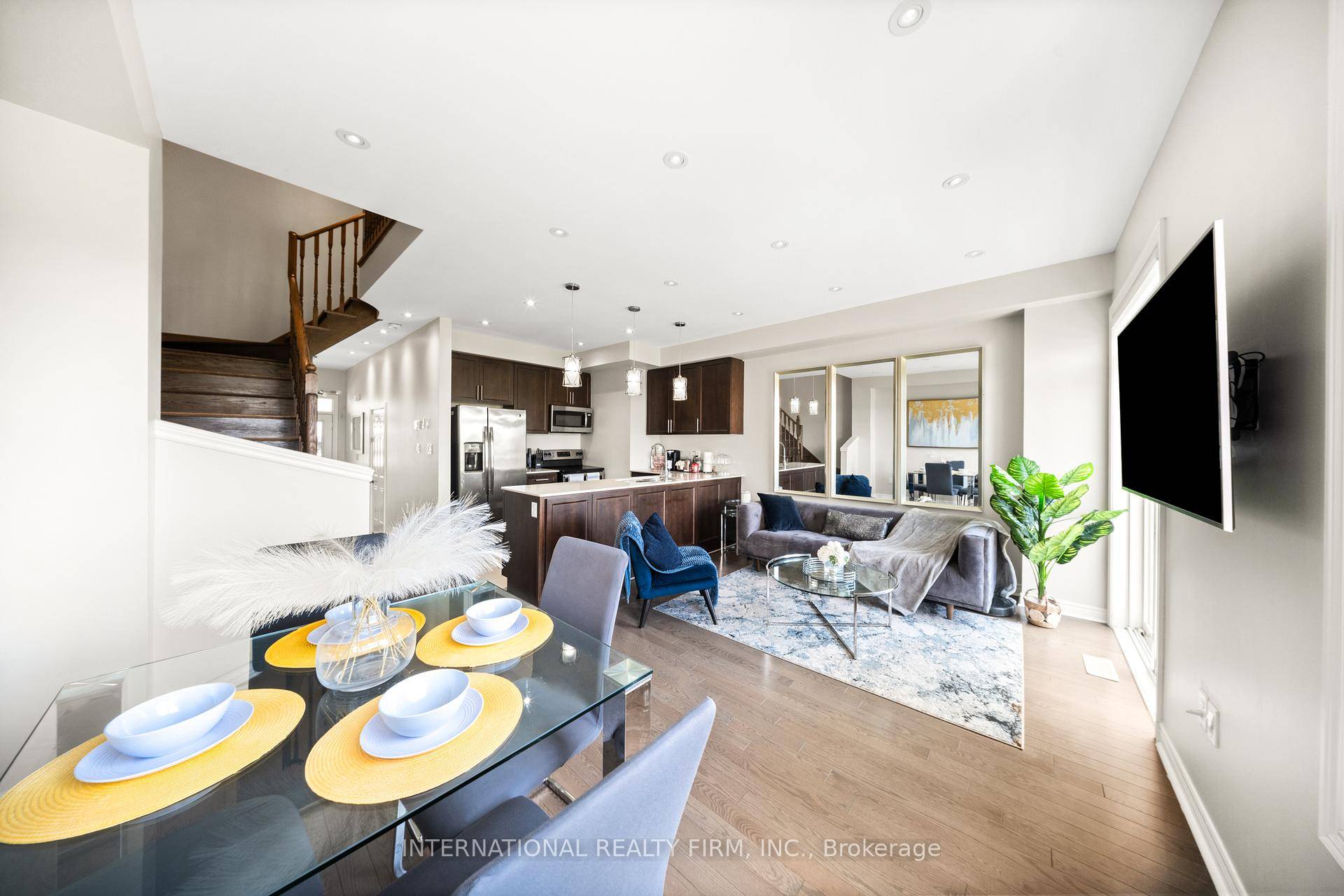 Welcome to this luxury freehold townhouse, located in the highly sought after community of Brampton.