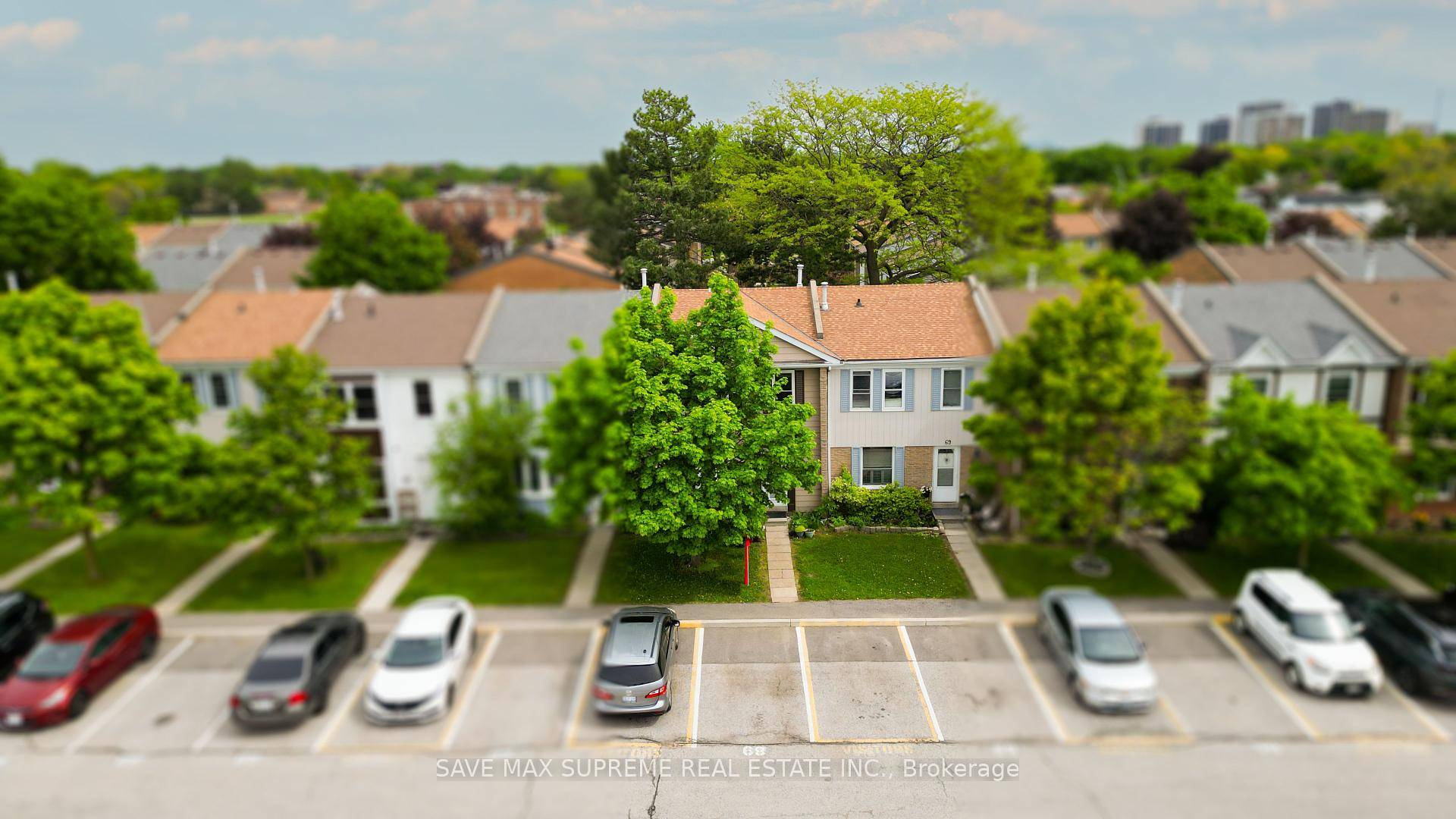 Exclusive Opportunity Excellent Price !