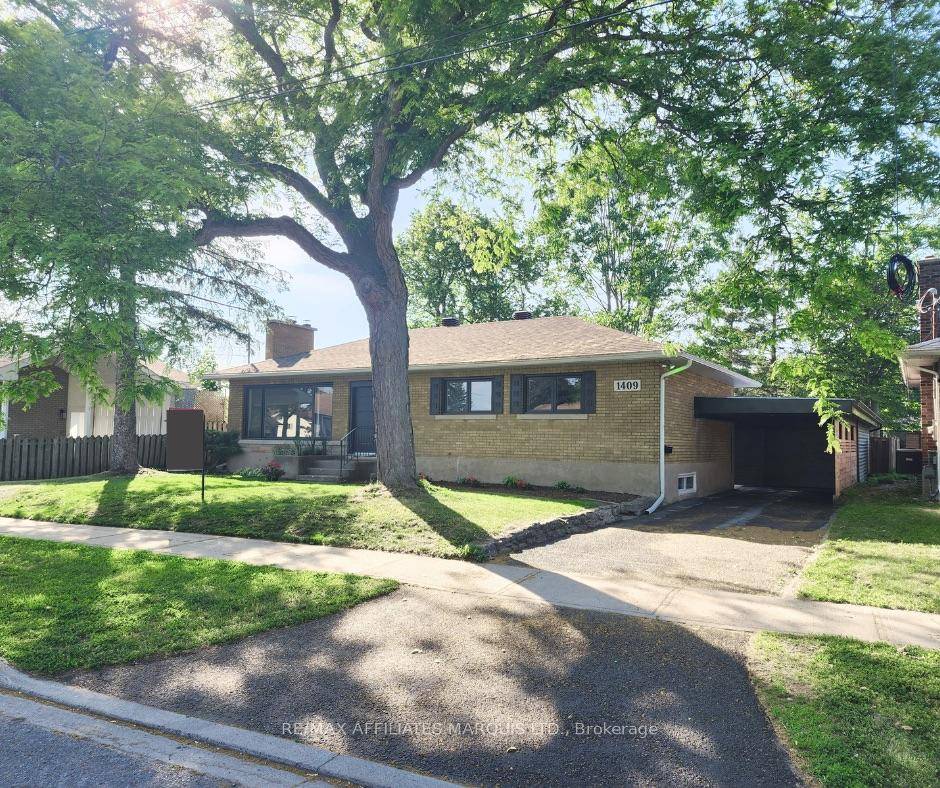 LOCATION is key to real estate, and the suburb of Riverdale is prime !
