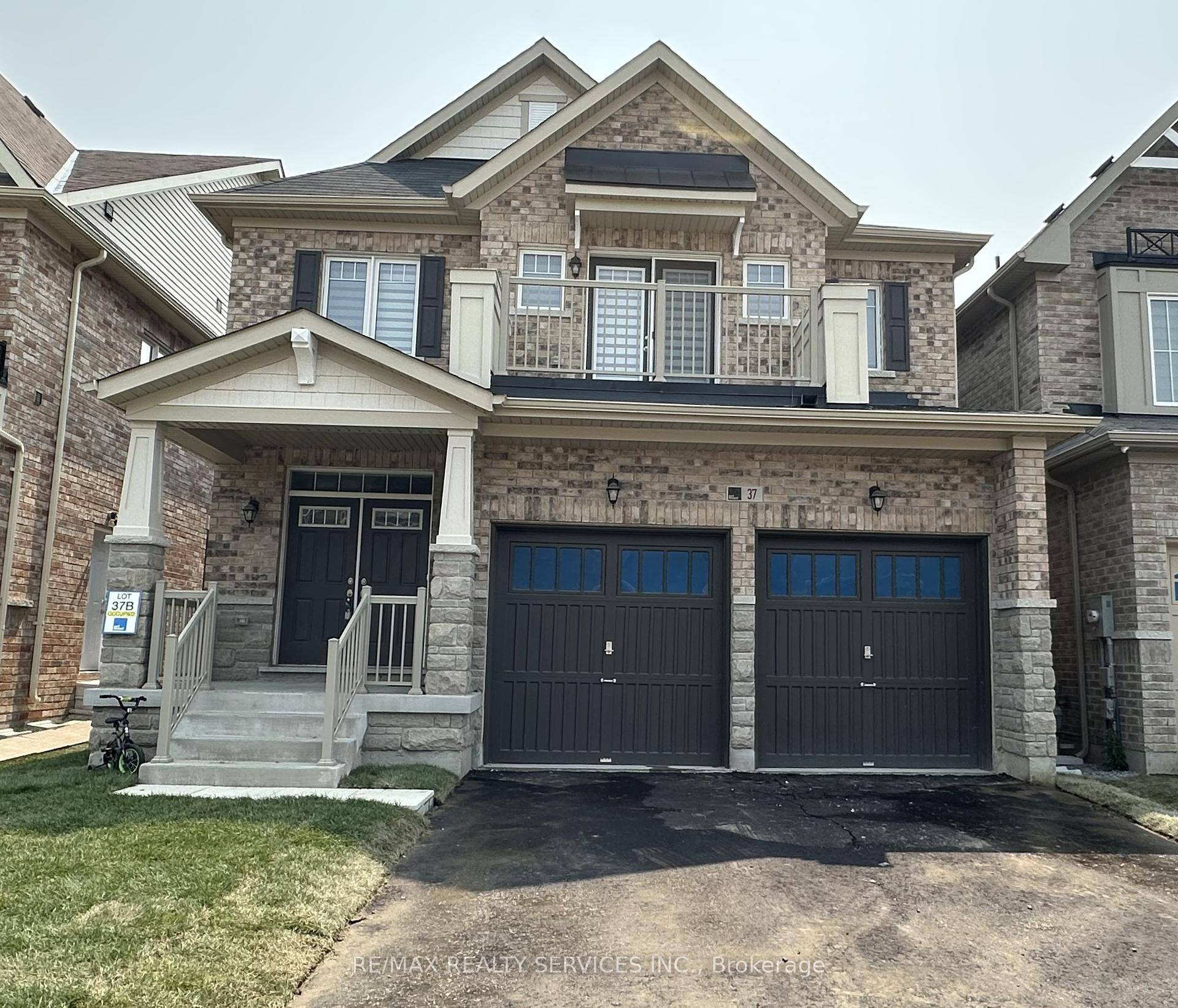 Beautiful Spacious vacant Detached Home With 4 Bedroom amp ; 3.