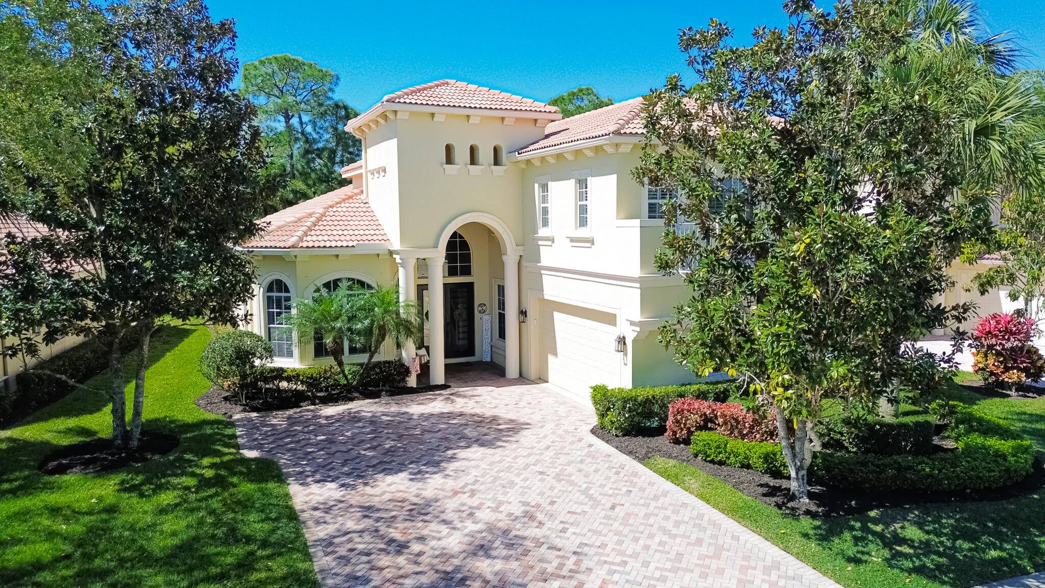 Luxury Living in PGA Village !