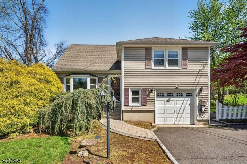 Start your suburban journey in this impeccably maintained BRIGHT 3 bedroom, 2.