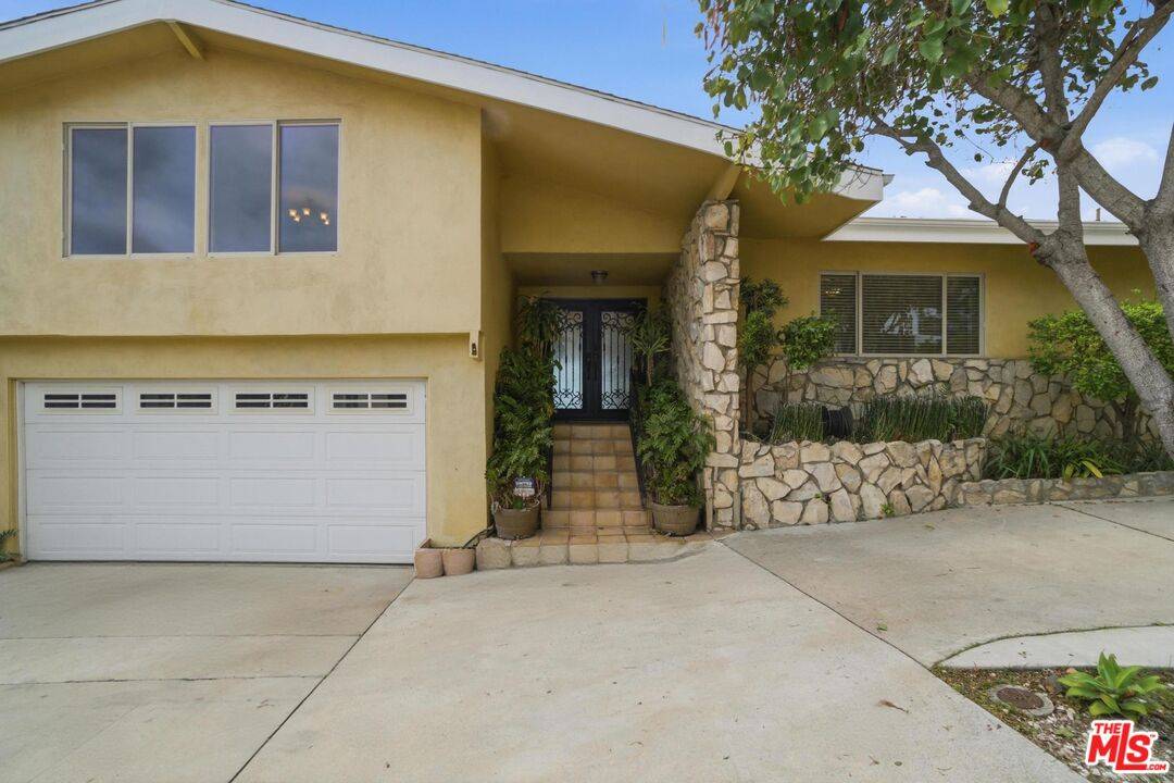 7132   Macapa Dr 3BR Hollywood Hills East La