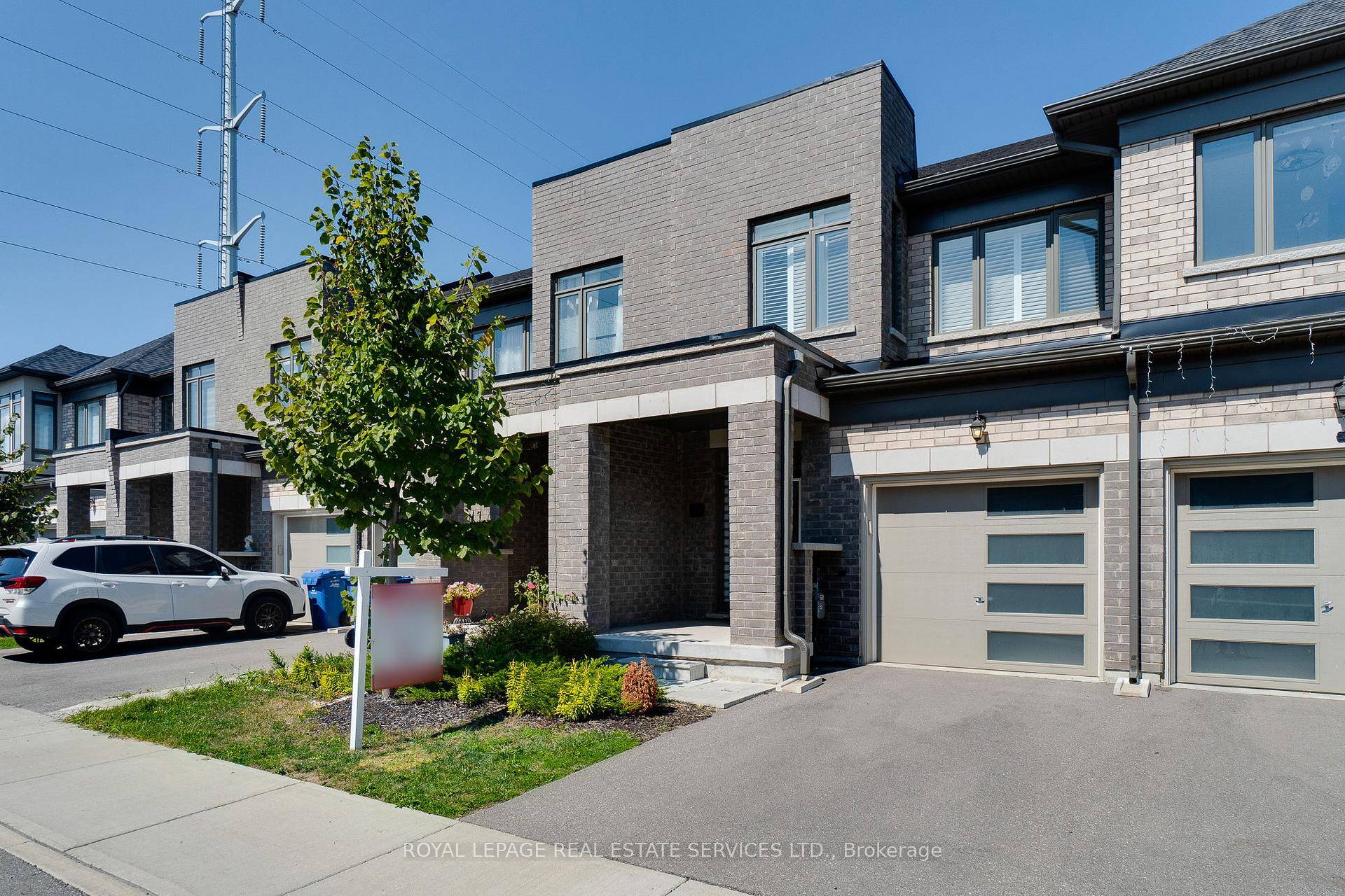 Stylish and modern row town home close to highway and amenities.