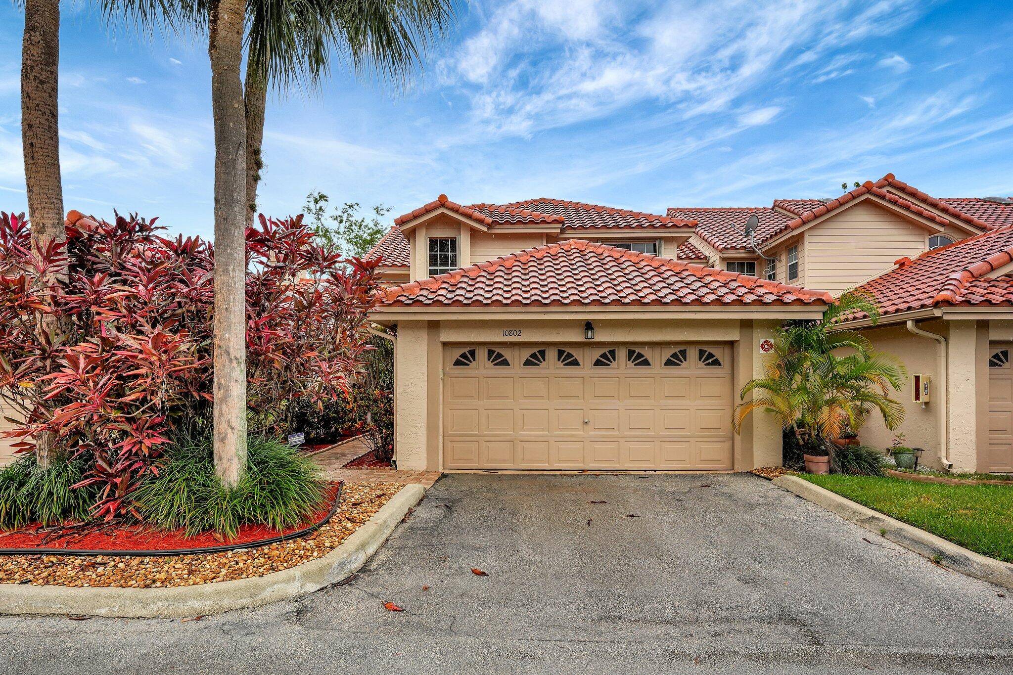 Don't wait ! ! Hurry and run to this amazing 3 bedrooms 2.