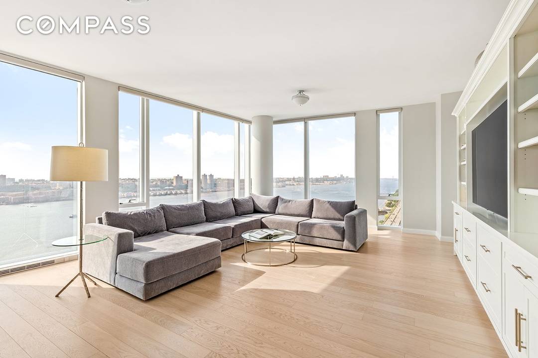 This elegant three bedroom, three and a half bath home at One Waterline Square offers dramatic north and west exposures with open views of the Hudson River and George Washington ...