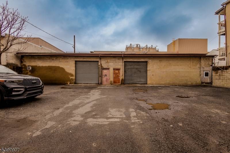 Rare Mixed Use Investment Opportunity Residential Commercial Income.