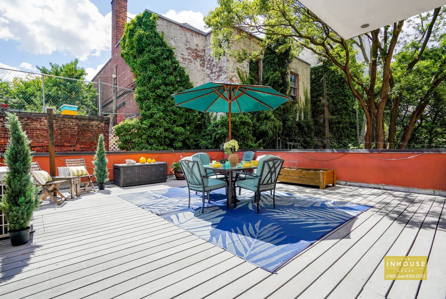 SHOWING BY APPOINTMENT ONLY Please Contact Virginia at The InHouse Group for appointment A One Bedroom with a Private Terrace Oasis in Greenpoint This beautifully appointed one bedroom home offers ...