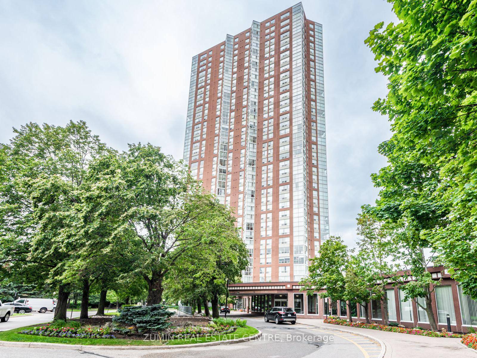 Offers anytime. Come and enjoy the stunning view at 7 Concorde Place unit 3312.