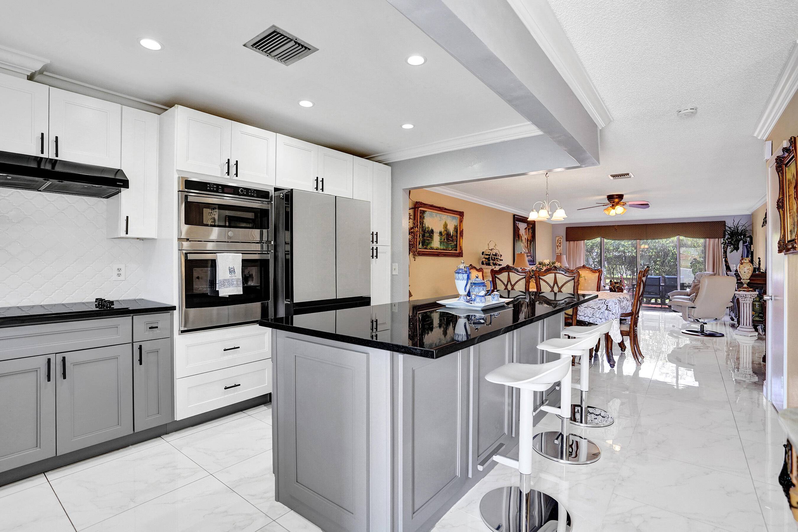 Reduced ! Beautiful Villa in Fernley III.