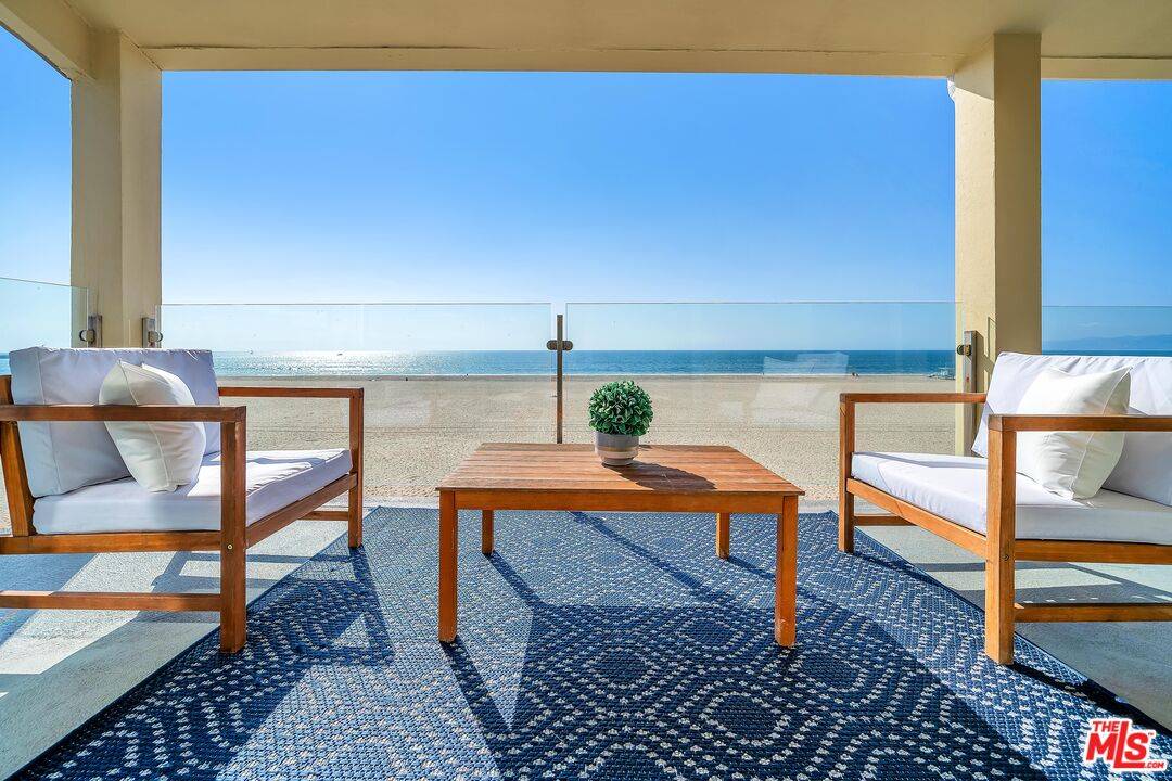 4 Lighthouse St 3BR Marina Del Rey La