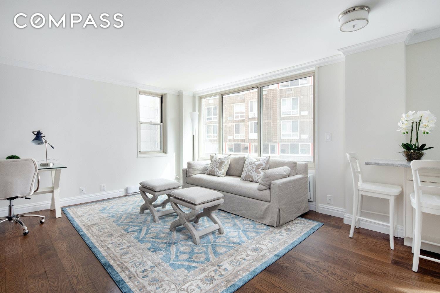 Welcome to Island House. Seconds from everything, Away from it all.