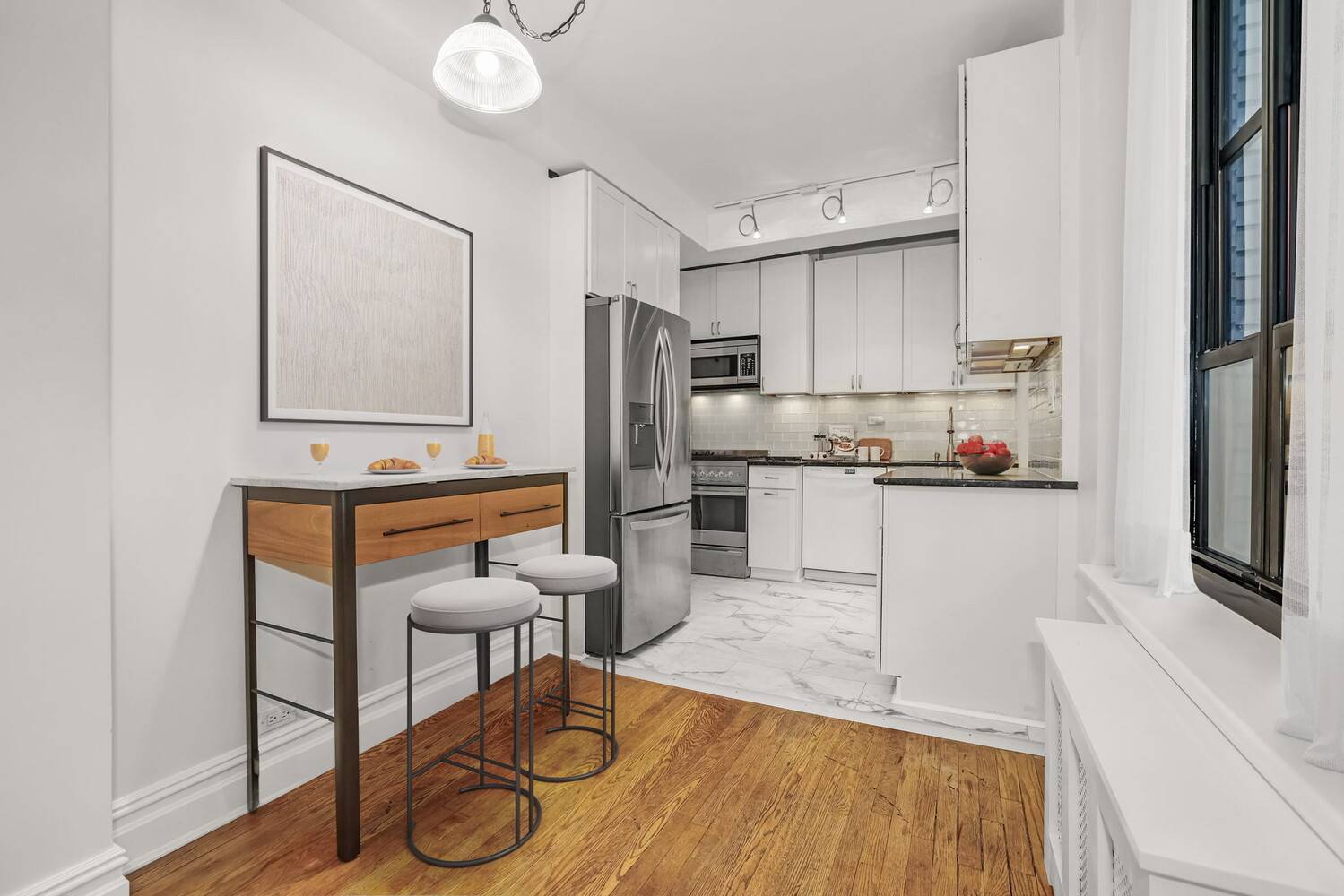 Welcome to Gramercy House, one of the most coveted full service Art Deco cooperatives in the heart of Gramercy.