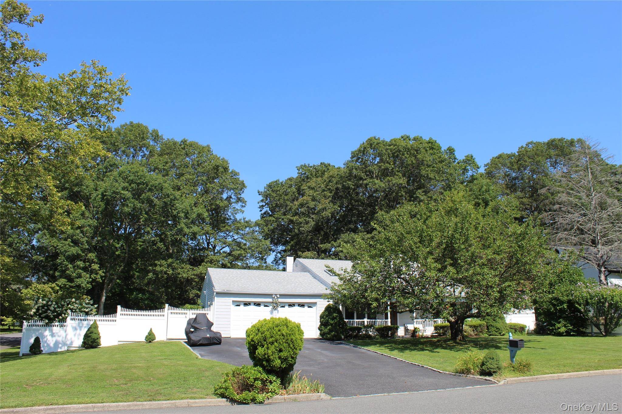 Welcome to this beautifully maintained contemporary home nestled on a.
