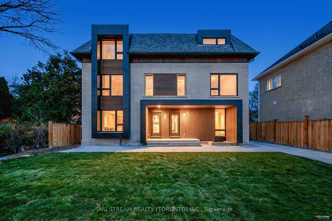 Brand New 4 Bedroom, 4 Bathroom 2000sqft unit close to Yonge amp ; Finch subway Spacious, Modern amp ; Ideal for Families Professionals or Sharing.