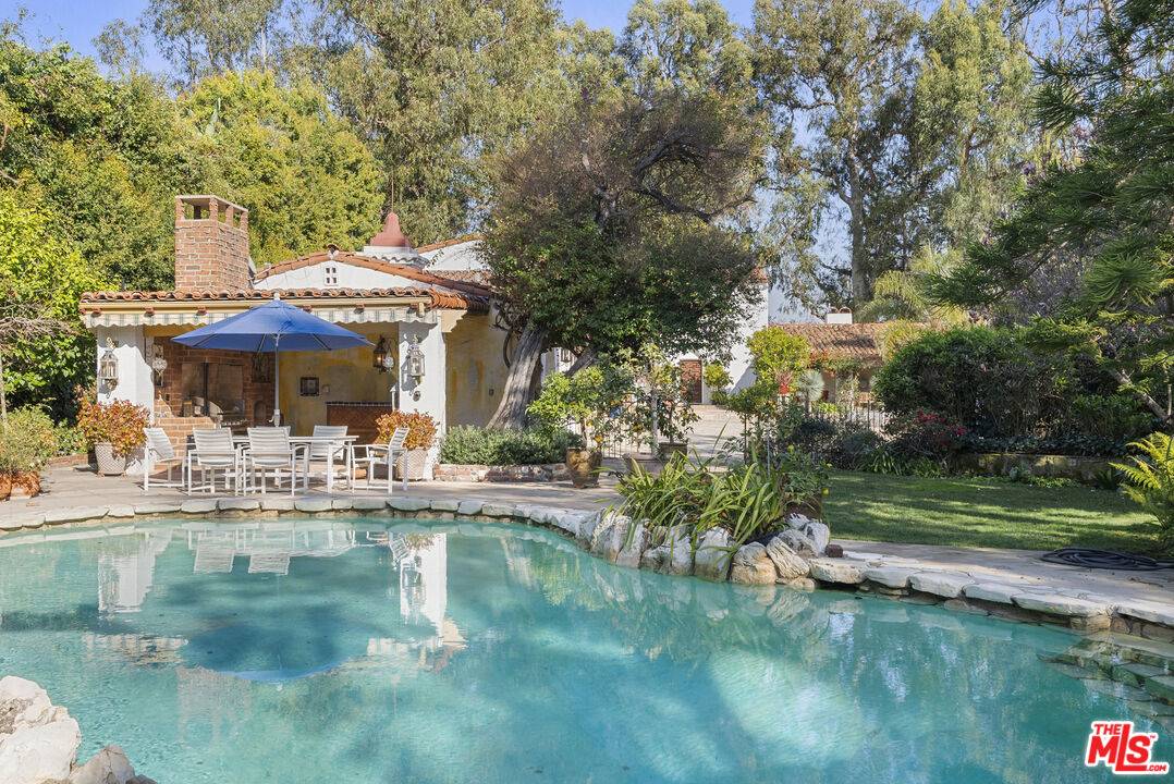 334  N Carmelina Ave 5BR Brentwood La