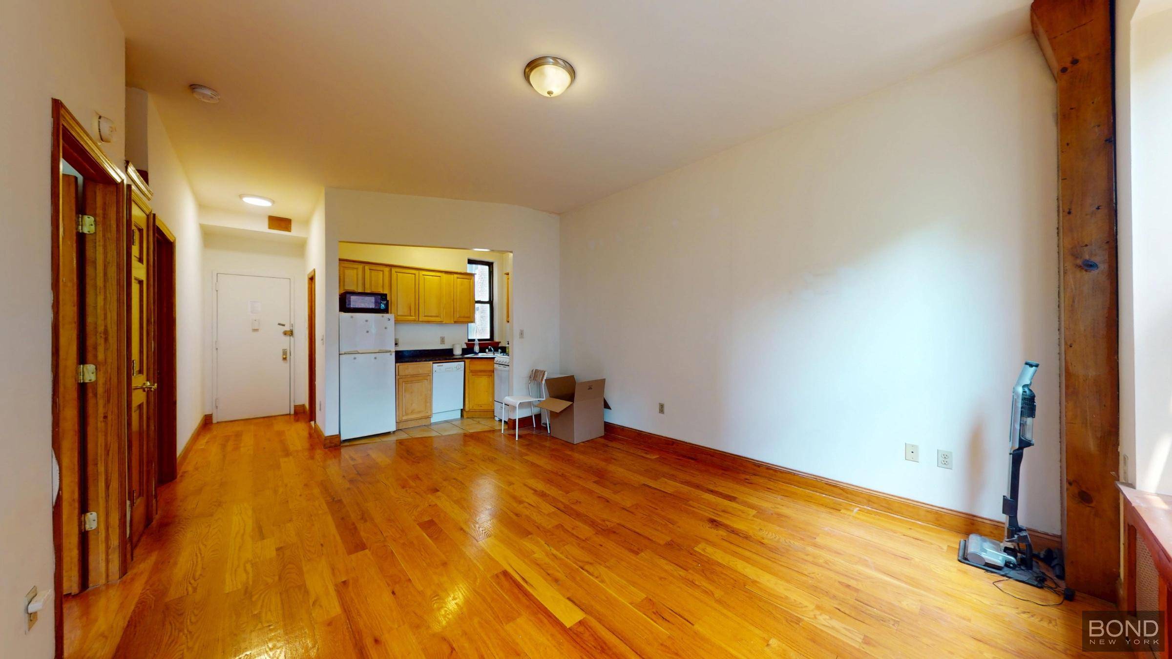 Renovated and spacious 2 bedroom apartment in the heart of Upper West Side.