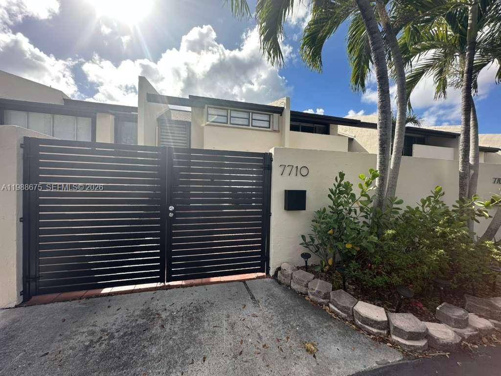 Beautifully updated residence3 3 located in the highly desirable Kendall area !