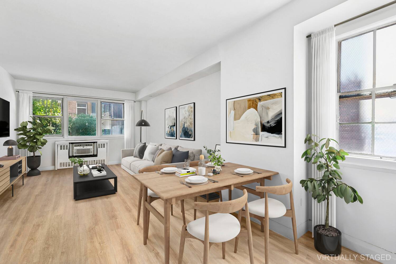 Spectacular Just Listed, Corner 1 Bedroom New to the market, this wonderfully proportioned Corner one bedroom apartment features a separate foyer with coat closet, windowed kitchen with a large pantry, ...