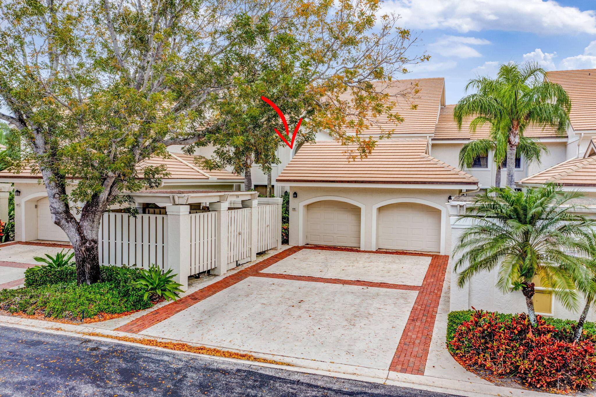 Welcome to West Bay, a prestigious community within Jonathan's Landing.