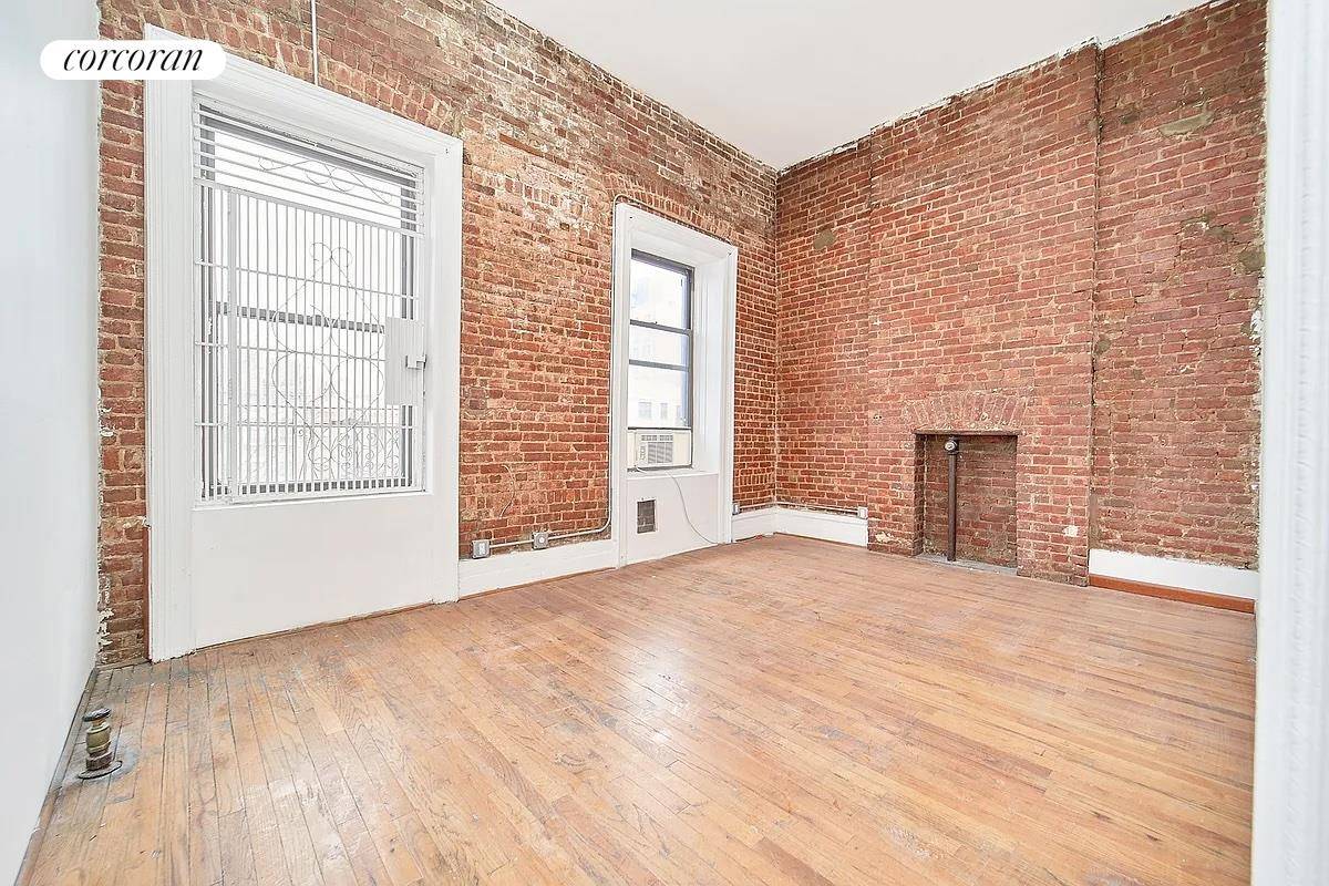 Renovated Three Bedroom One Bathroom with Washer Dryer !