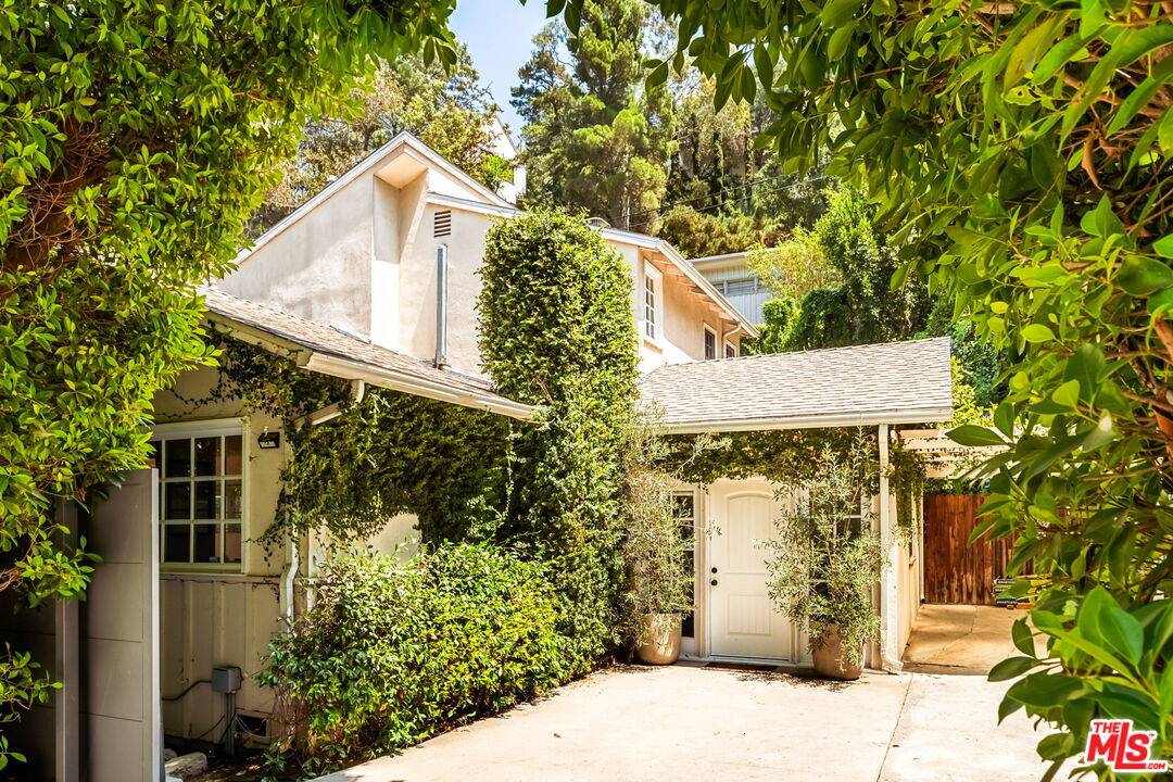 2204   Stanley Hills Dr 3BR Hollywood Hills East La