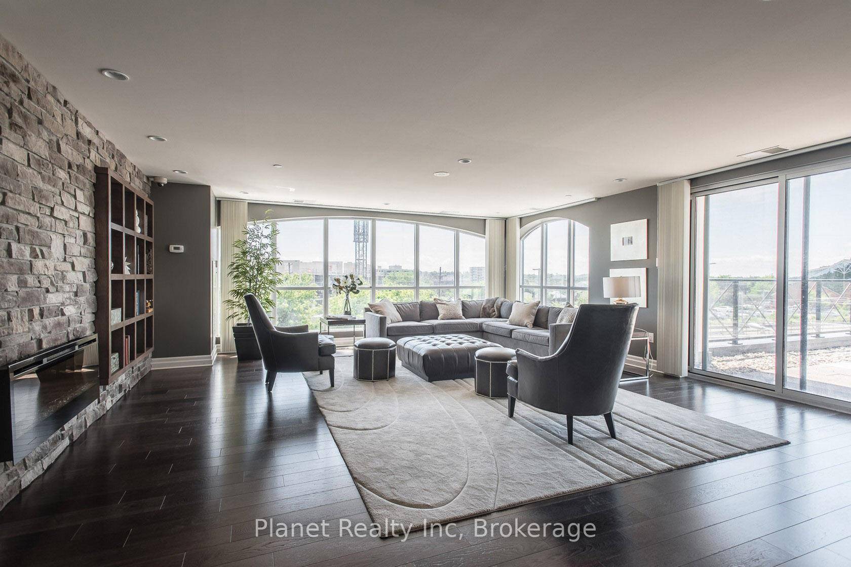 It's rare enough to find a unit to purchase in RiverHouse but a lease ?