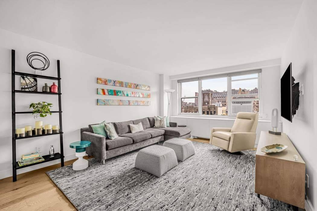 Exquisite South Facing XXL One Bedroom with Washer Dryer amp ; Two Full Baths Elegant and thoughtfully redesigned, this exceptional extra large one bedroom residence offers a truly turnkey living ...