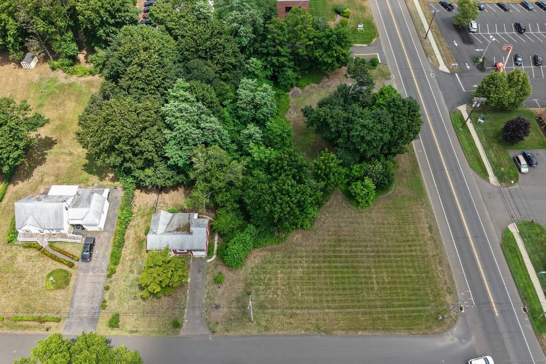 Prime commercial opportunity located at 300 State Street in North Haven, CT.