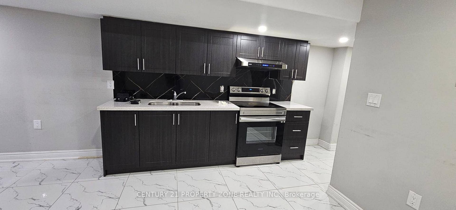 welcome to this beautifully and newly finished 2 Bedrooom legal basement unit.