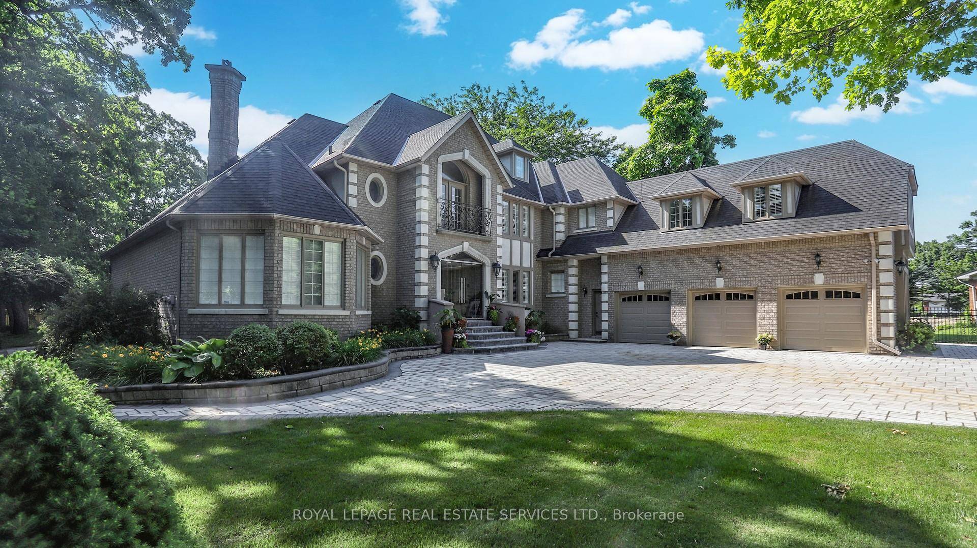 Magnificent Mississauga Estate, nestled in one of GTA most prestigious Streets, near mega mansion homes !