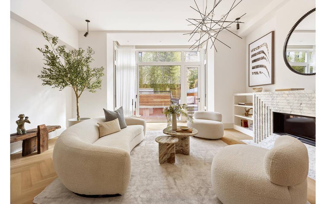 Showings By Appointment !