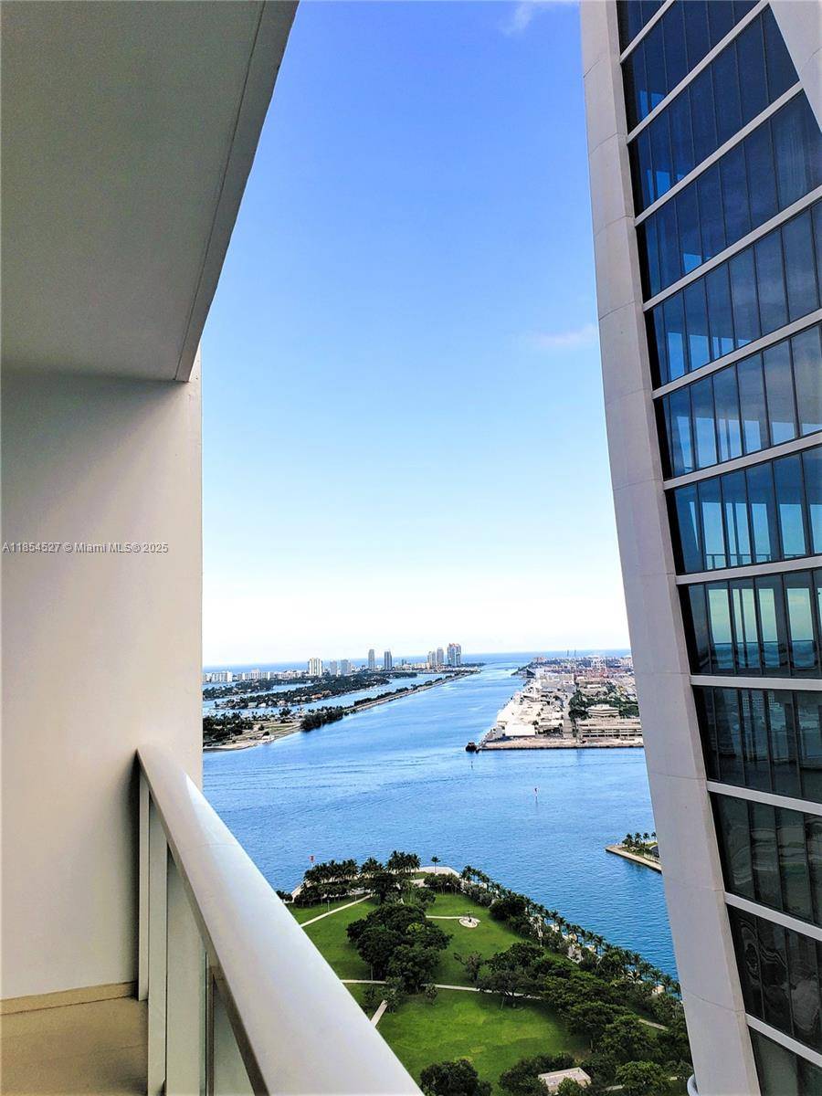 Investors special, rented until July 2026 Modern amp ; contemporary 1 1.