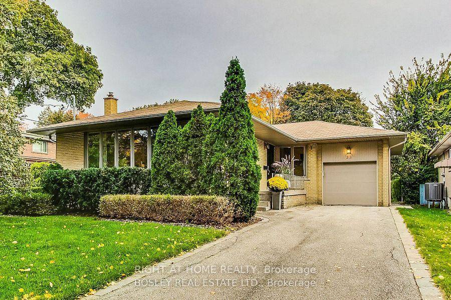 Warm and well maintained 22 Howard in the heart of bayview village.