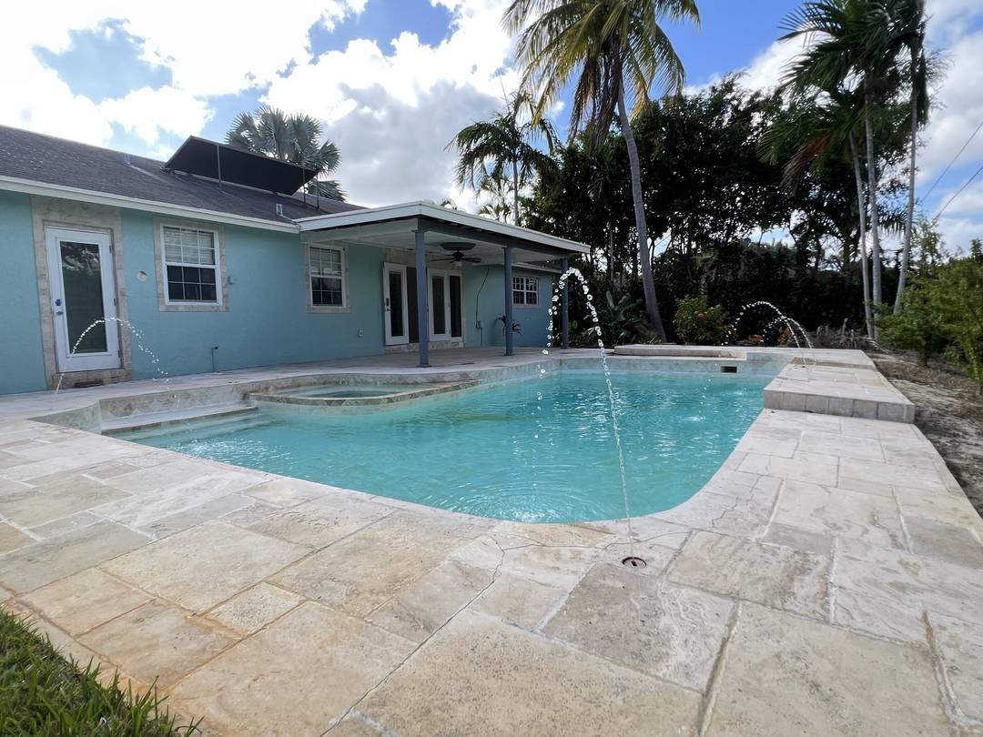 Completely Renovated 4 2 With Pool amp ; SPA, Renovated Kitchen and Stainless Steel Appliances, All tiled, all fenced, New AC, Pool with SPA, 4th Bedroom can be an Office ...