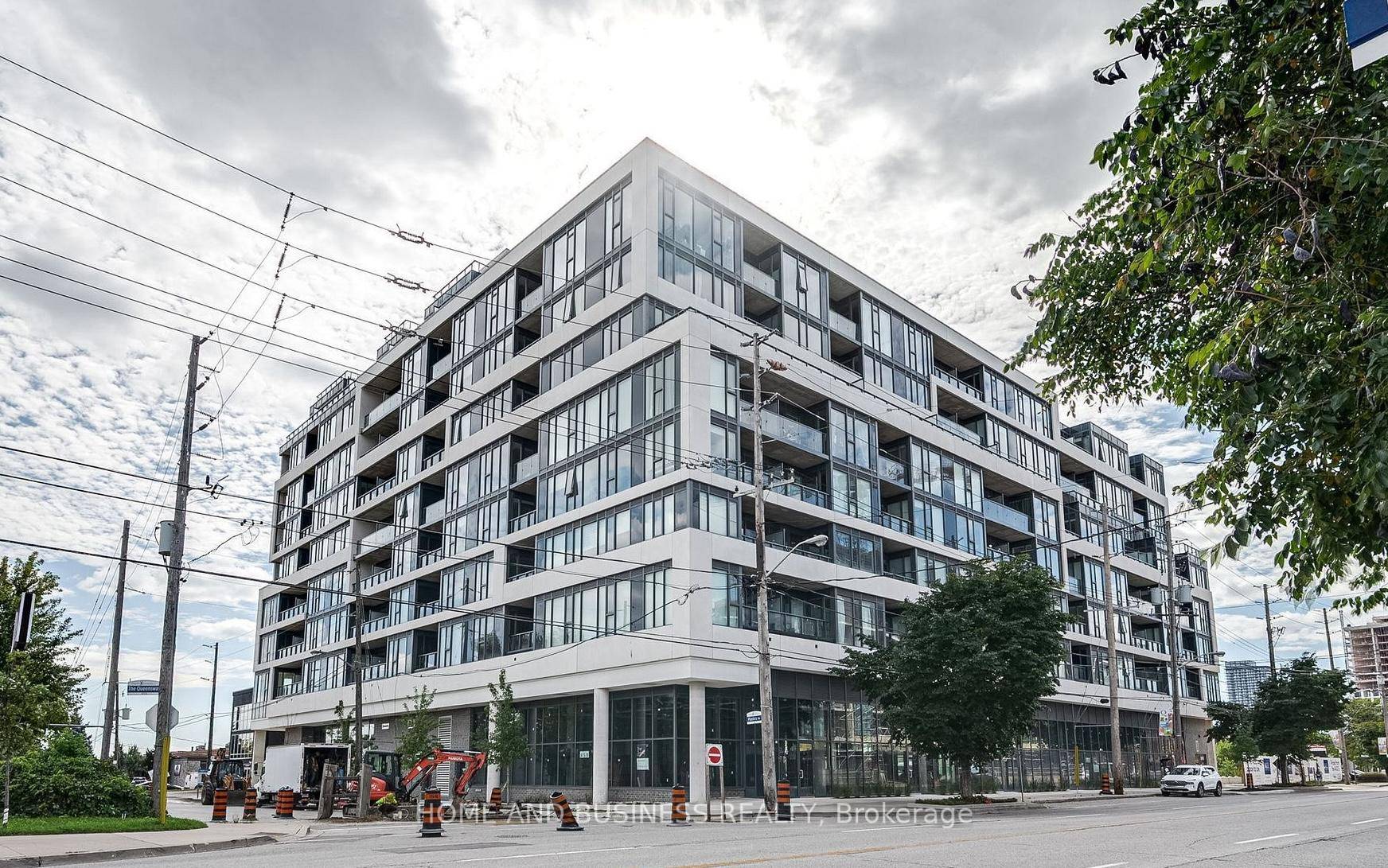 2 1 BEDROOMS boasting close to 900 sq.