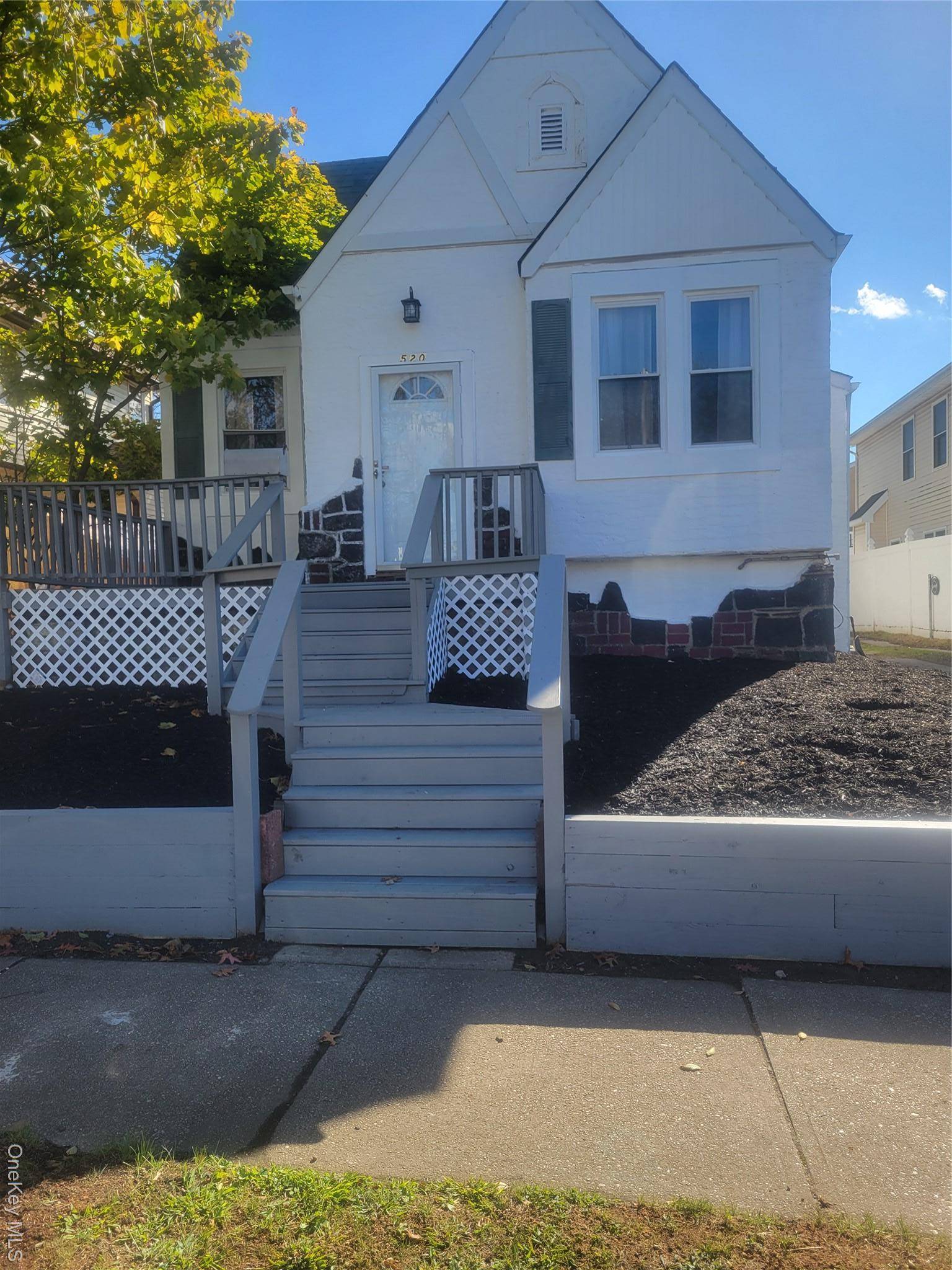 Long Beach Whole House Rental Featuring 3 Bedrooms, 1 Bath, LR DR Kitchen, Unfinished Basement.