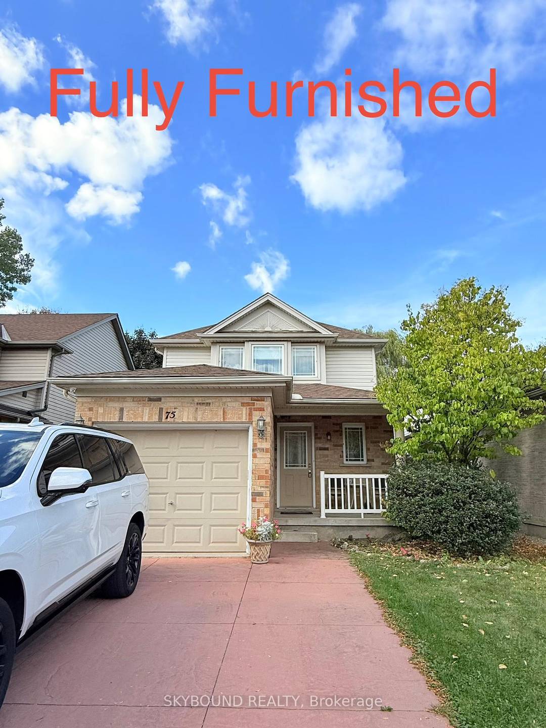 Welcome to this charming and fully furnished home located in the highly sought after South London neighbourhood.