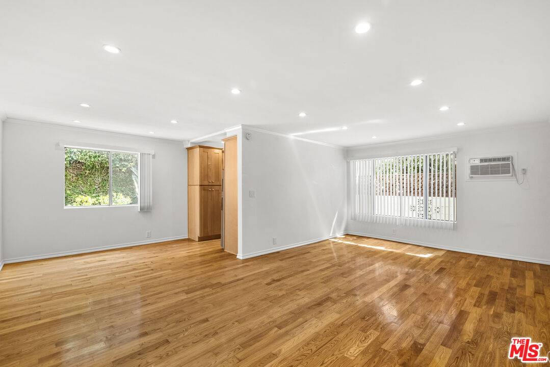 8219 Norton Ave 2BR Hollywood Hills East La