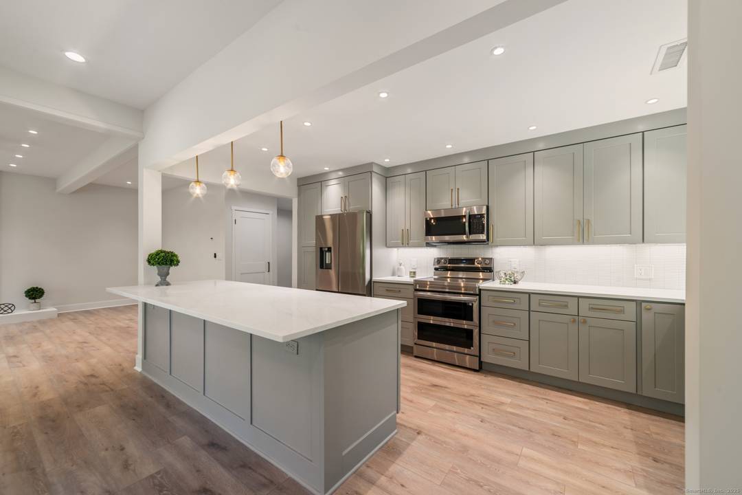 Yes, it's time ! You deserve to enjoy easy, maintenance free living no more shoveling snow !