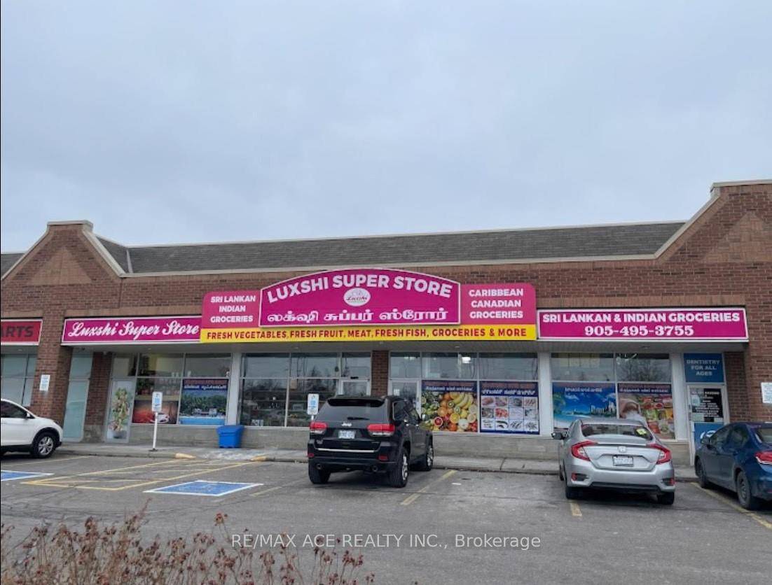 4, 200 Square Feet Grocery Story FOR SALE in an excellend Location !