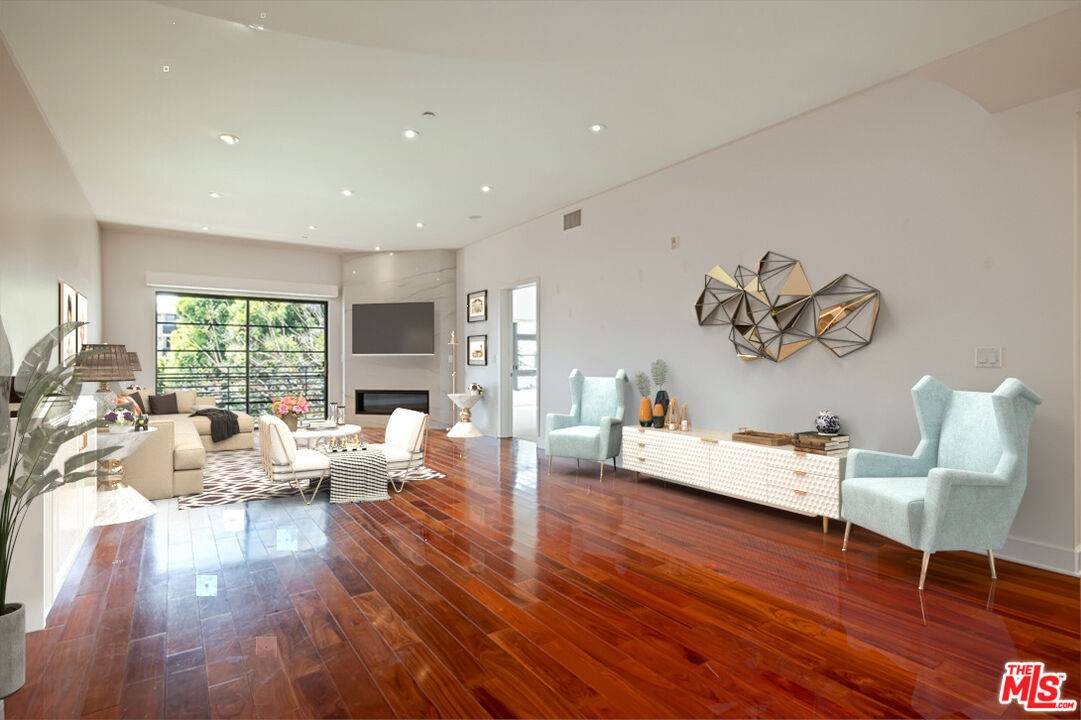 8788   Shoreham Dr 3BR Sunset Strip La