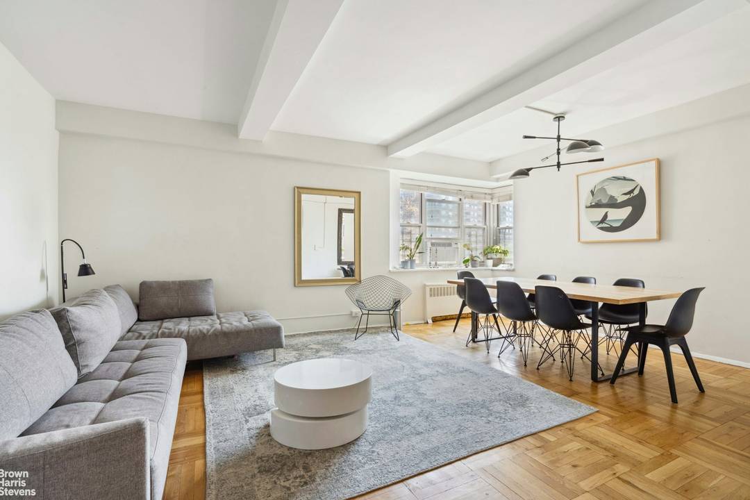 Large true 3BR 2BA with triple exposures !