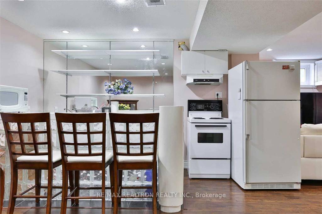 One of the Best Locations In Richmond Hill.