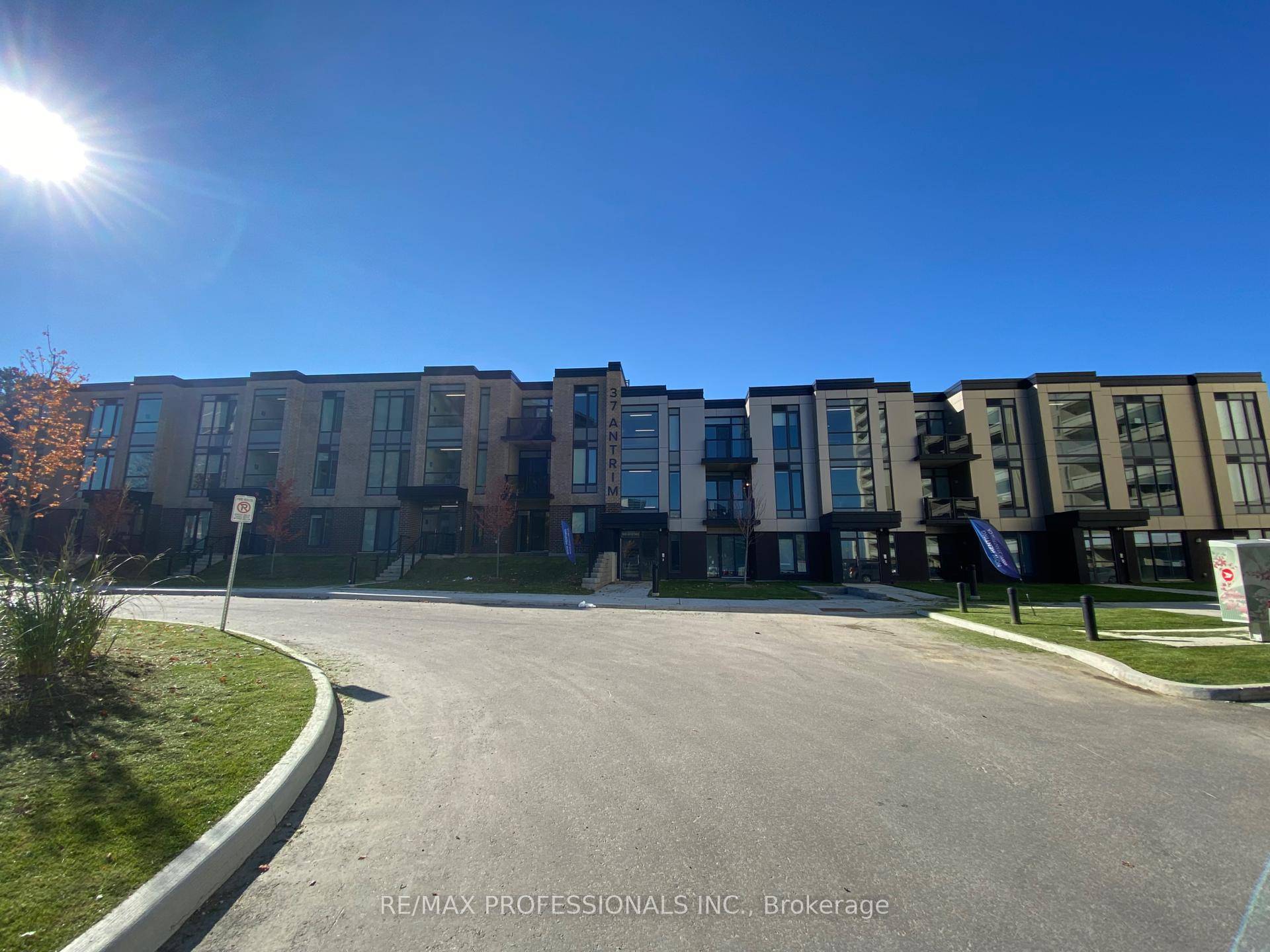 Welcome to 37 Antrim Crescent rental suites !