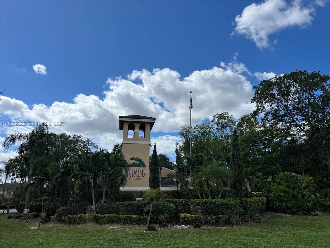 Fully Renovated 2 2 Condo for Sale !