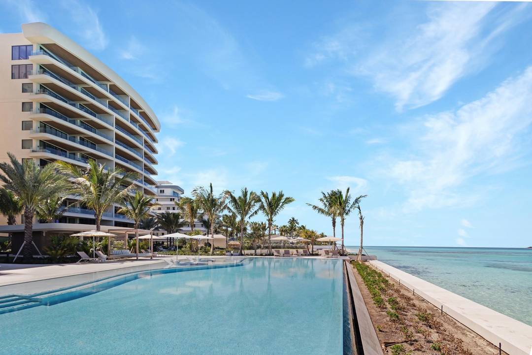 AQUALINA RESIDENCE 204 Condo Cable-Beach New-Providence