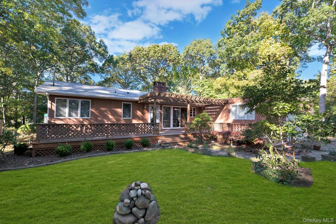 So Very Close to a Beautiful Bay Beach !