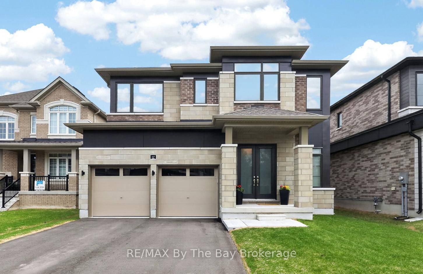 The Cobourg model by Zancor Homes is a truly well thought out layout, offering 3, 125 sq ft of finished living space with 4 bedrooms and 4.